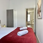 De Luxe-hyper Centre Angers